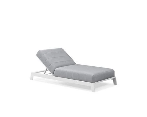 30057 pool lounge
